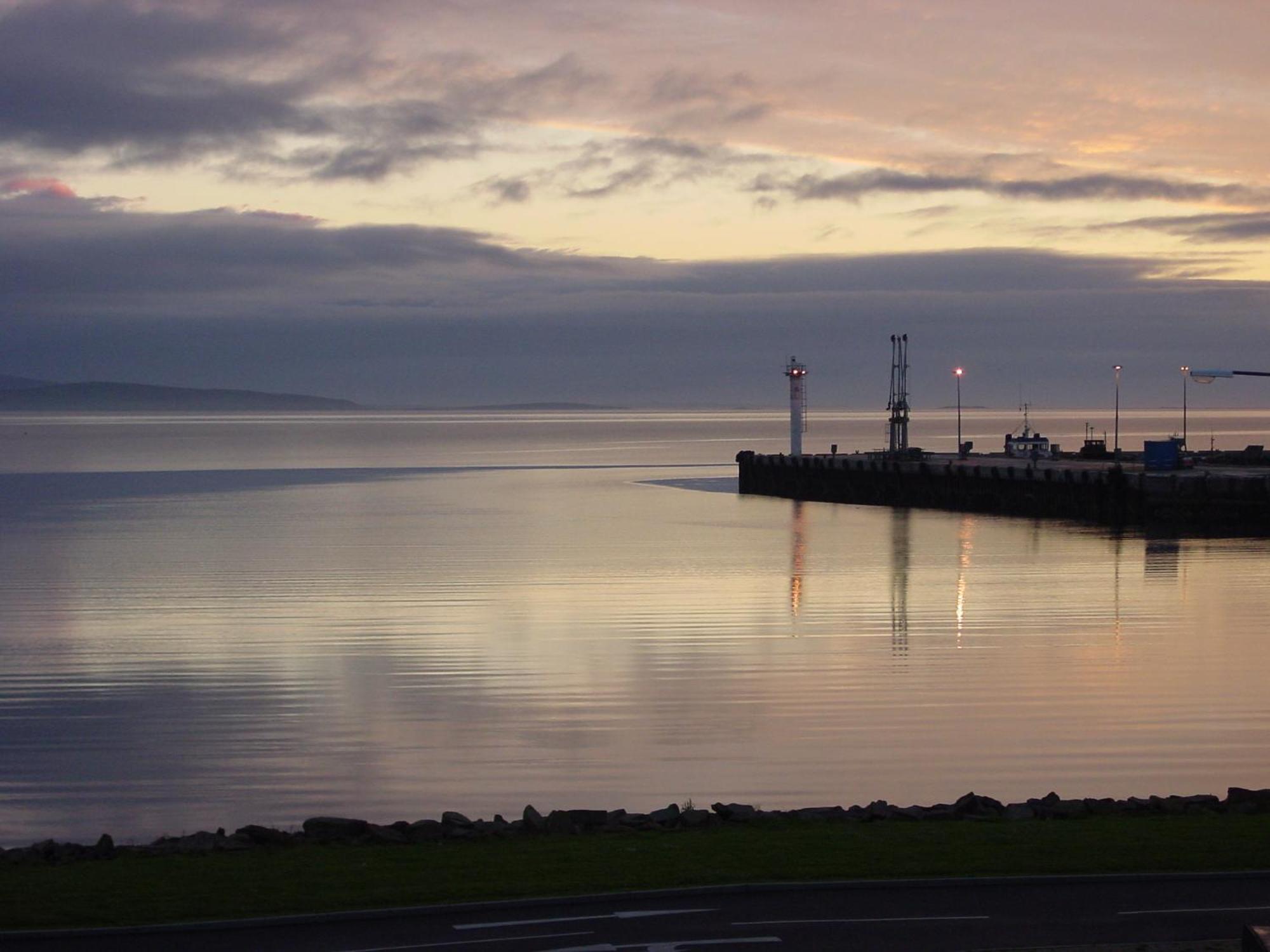 Ayre Hotel & Ayre Apartments Kirkwall Exterior photo